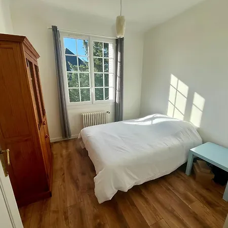 Maison Fleurs - 5min De Vichy - Jardin - Calme Apartment *