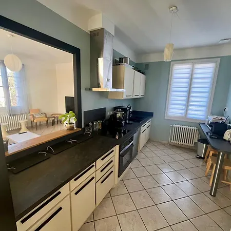 Maison Fleurs - 5min De Vichy - Jardin - Calme *