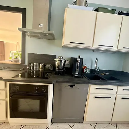 Maison Fleurs - 5min De Vichy - Jardin - Calme Apartment *